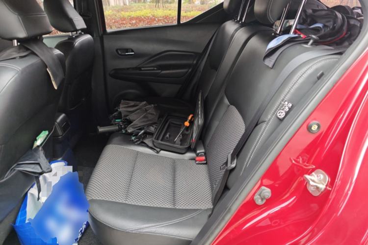 Used Nissan Kicks 2018 1.5L CVT Smart Connect Luxury Edition