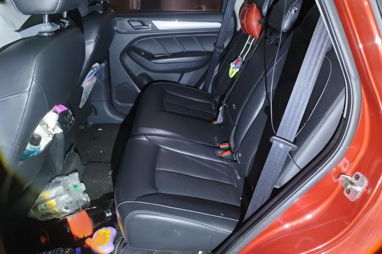 Used Roewe RX5 2016 20T Two-Wheel Drive Automatic Internet Smart Edition
