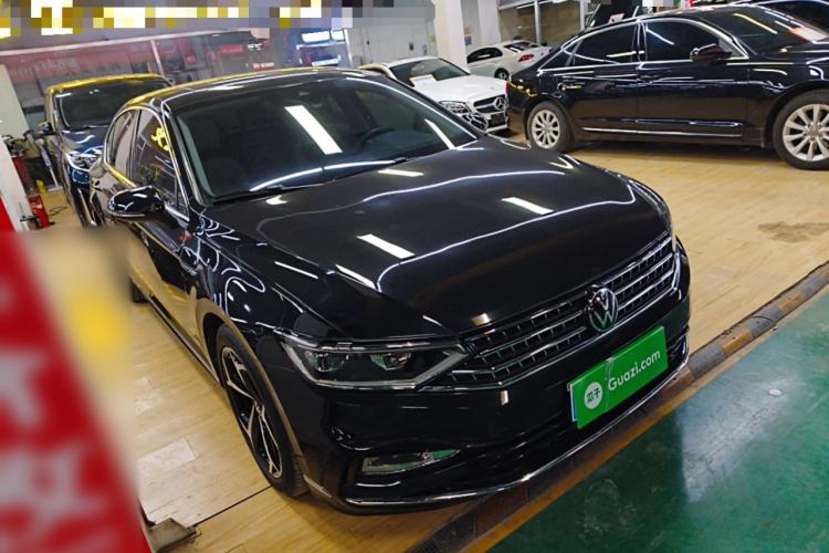 Used Volkswagen Magotan 2023 2 Million Units Commemorative Edition 330TSI DSG Luxury Version
