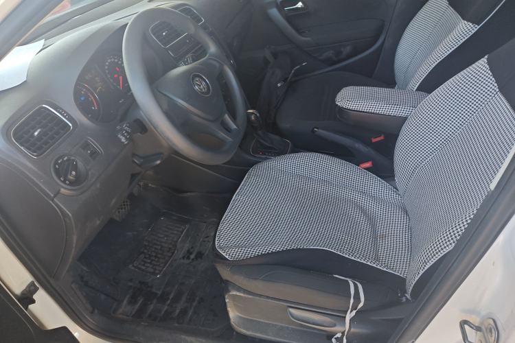 Used Volkswagen Polo 2014 1.6L Automatic Comfort Edition
