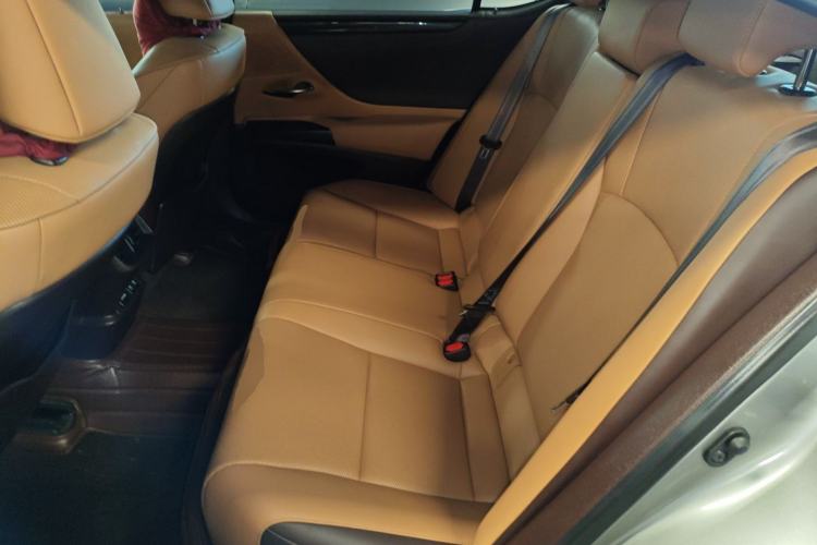 Used Lexus ES 2020 200 Excellence Edition
