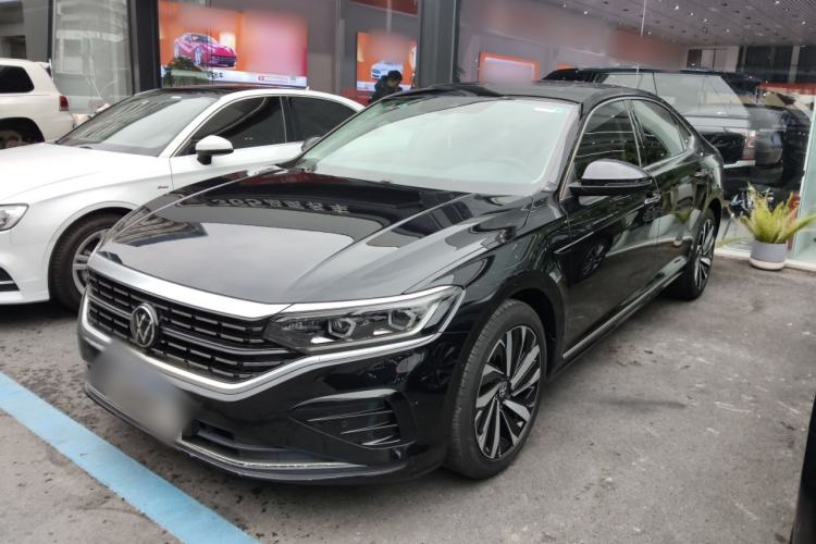 Used Volkswagen Passat 2023 330TSI Prestige Edition