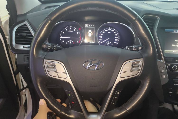 Used Hyundai Santa Fe 2017 2.4L Automatic Two-Wheel Drive Smart Version 5 Seats
