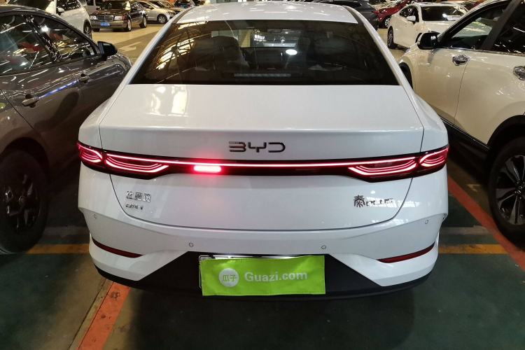 Used BYD Qin PLUS 2025 DM-i Smart Drive 55KM Leading Model
