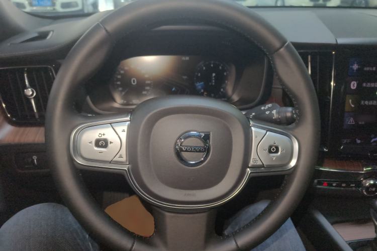 Used Volvo XC60 2021 T5 4x4 Smart Luxury Edition
