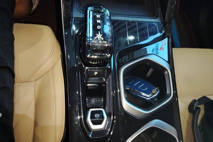 Used Geely Auto FX11 2023 2.0TD DCT Prestige Edition
