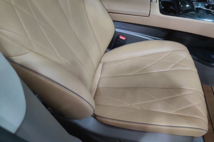 Used Denza D9 2022 DM-i 970 Four-Wheel Drive Flagship Model