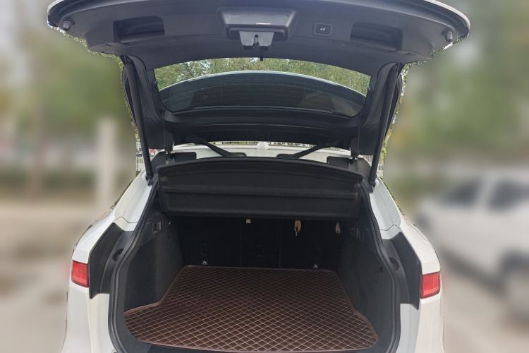 Used Jaguar F-PACE 2016 2.0T Two-Wheel Drive Urban Luxury Edition