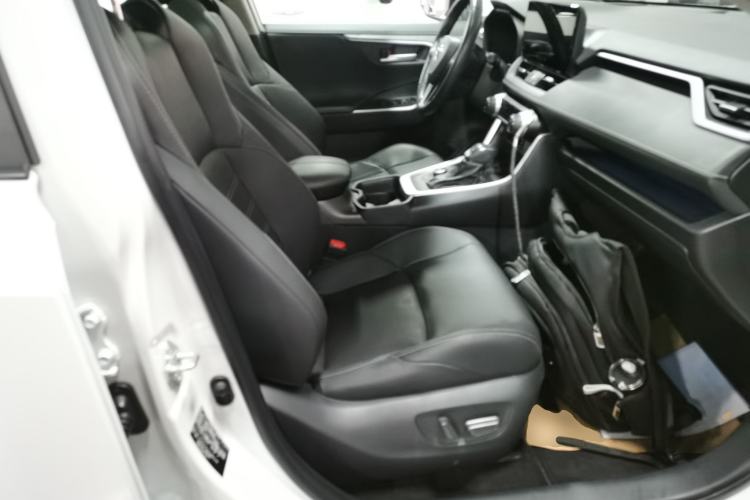 Used Toyota Wildlander 2023 Dual-Motor 2.5L E-CVT Four-Wheel Drive Prestige Edition
