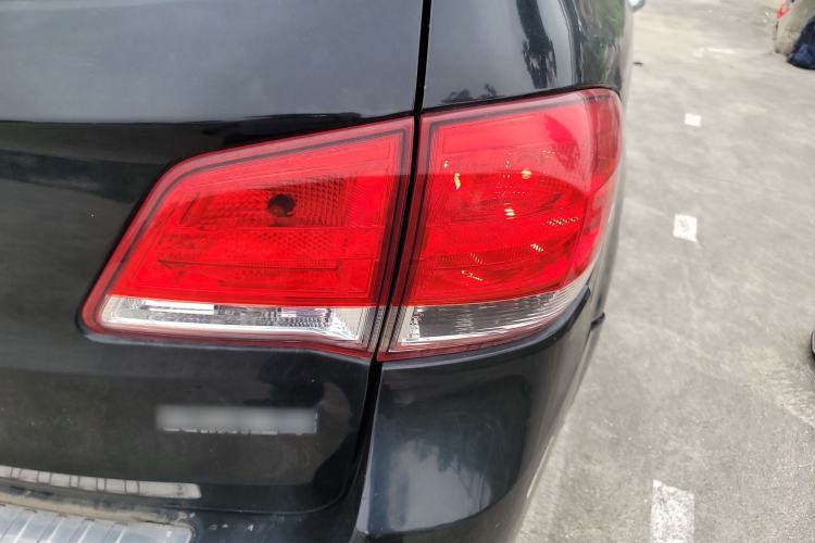 Used Haval H6 2015 Upgraded Model 1.5T Manual Two-Wheel Drive Urban Version
