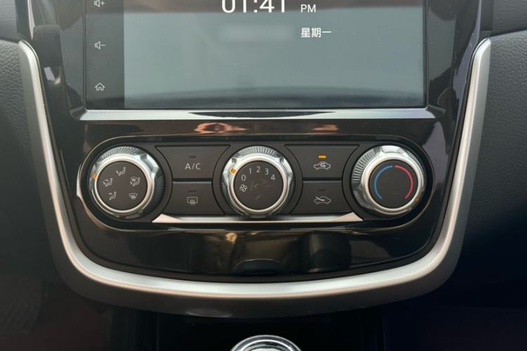 Used Nissan Tiida 2019 1.6L CVT Smart Drive Version China VI Standard