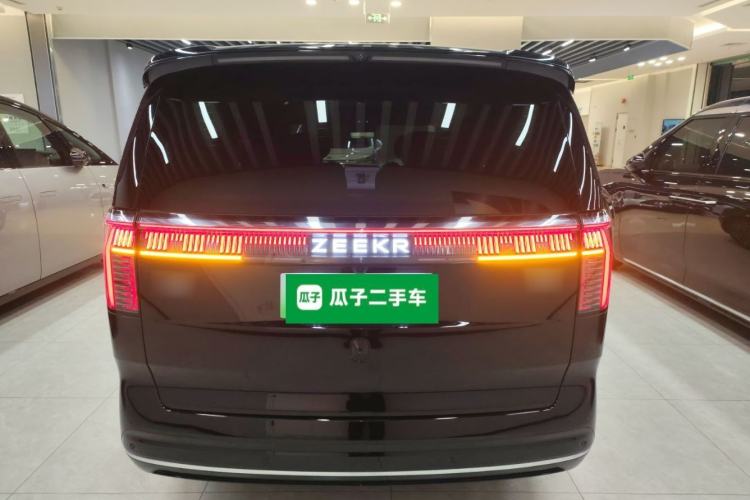 Used Zeekr 009 2024 Six-Seat Executive Version 4WD 108 kWh
