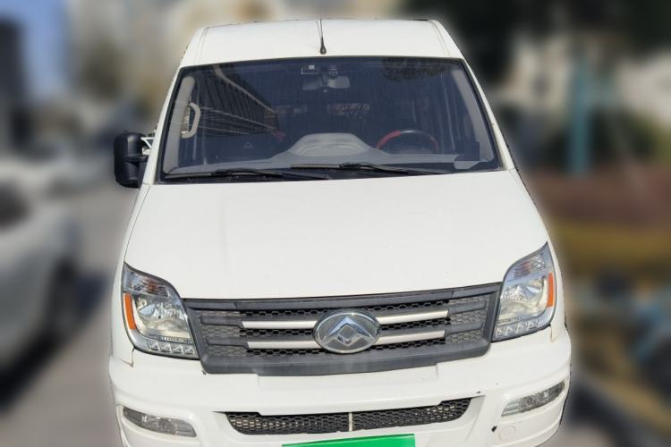 Used SAIC MAXUS Xintu V80 2021 2.0T AMT Classic Aoyuntong Short Wheelbase Mid-Roof 5/6-Seater
