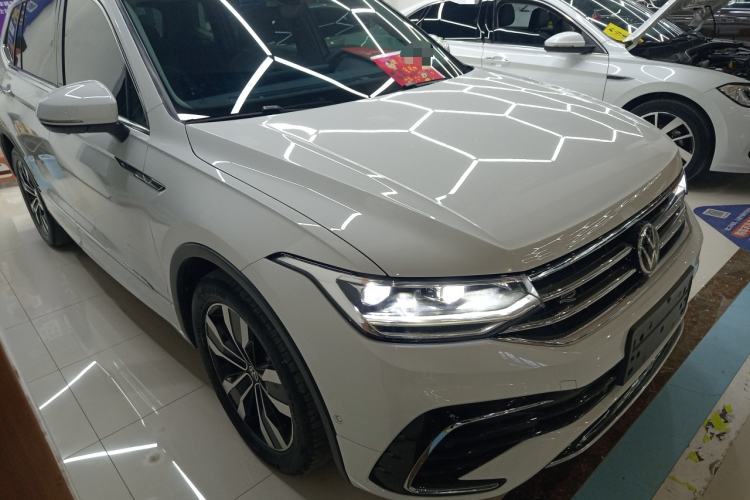 Used Volkswagen Tiguan L 2023 Restyled 330TSI Automatic Two-Wheel Drive R-Line Enhanced Comfort Version

