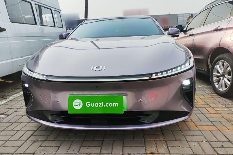 Used  A07 2025 All-Electric "Real Bargain" 525 Luxury Model