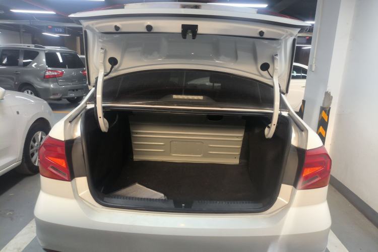 Used Volkswagen Jetta 2017 1.4L Manual Fashion Edition
