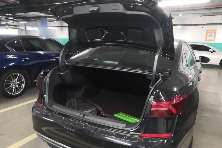 Used Volkswagen Passat 2020 Facelift 330TSI Elite Edition China VI Standard