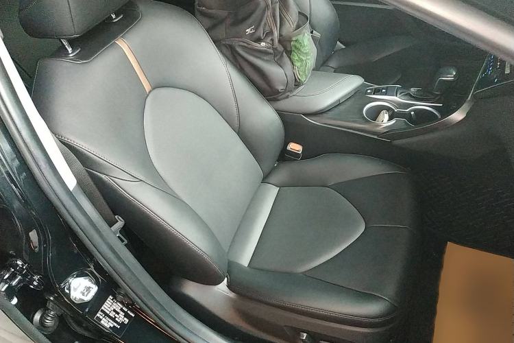 Used Toyota Camry 2021 2.0G Luxury Edition
