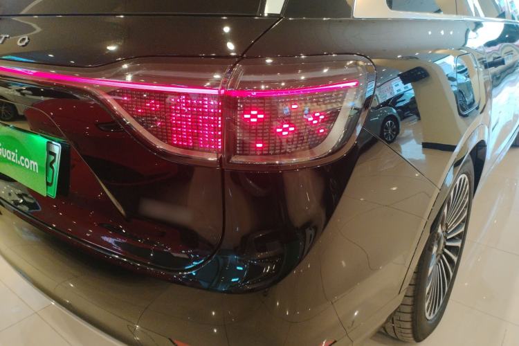 Used Hima AITO M9 2025 Extended-Range Ultra Version 52 kWh 5-Seater Edition