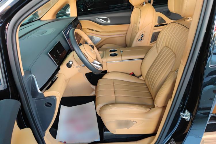 Used VOYAH Dream 2025 PHEV Four-Wheel-Drive Flagship Kunpeng Edition
