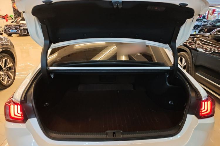 Used Lexus ES 2020 300h Premier Edition
