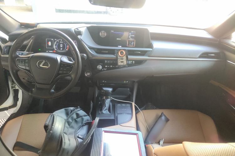 Used Lexus ES 2020 200 Excellence Edition
