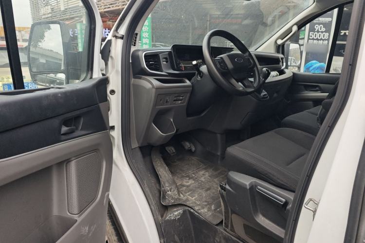 Used Ford Transit 2023 2.0T Gasoline Manual Multifunction Commercial Vehicle Short Wheelbase Low Roof 5/6 Seats