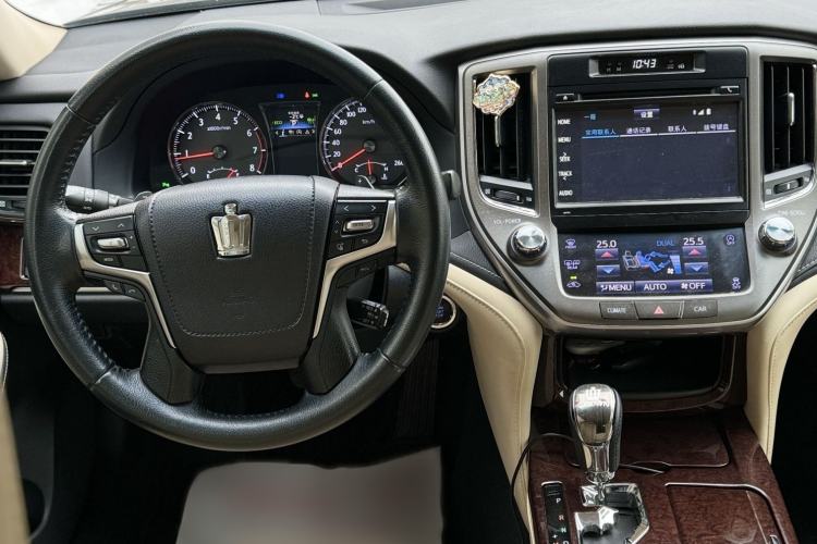 Used Toyota Crown 2018 2.0T Fashion Edition
