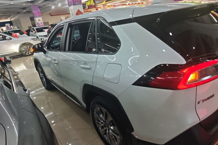 Used Toyota Wildlander 2022 2.0L CVT 4x4 Luxury PLUS Edition