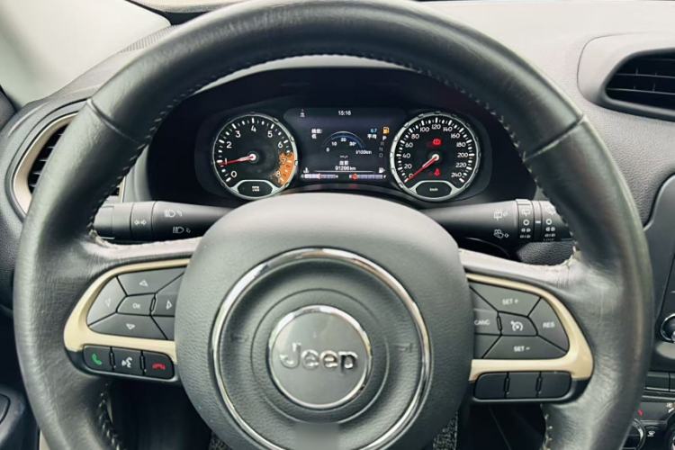 TDK.VehicleDetails.img