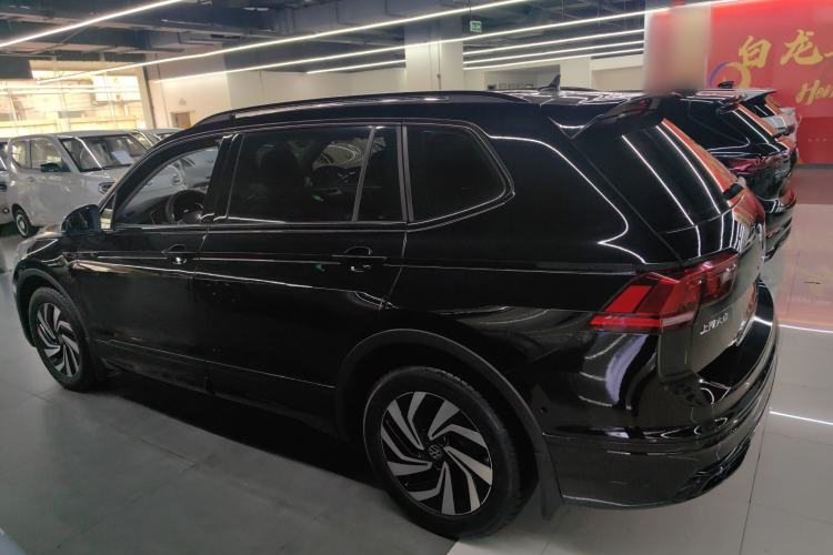 Used Volkswagen Tiguan L 2024 Outstanding Model 330TSI Automatic Two-Wheel Drive R-Line Dragon Glory Edition
