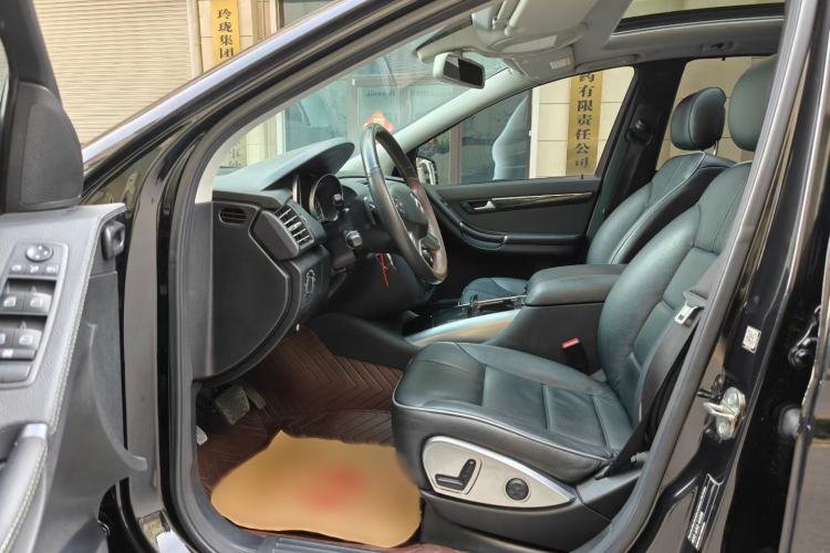 Used Mercedes-Benz R-Class 2017 R 320 4MATIC Business Edition Prestige Model
