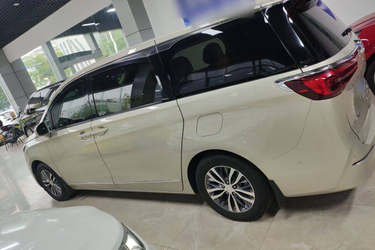 Used Buick GL8 2022 ES Landtrek 653T Luxury Edition
