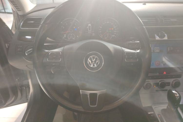 Used Volkswagen Magotan 2012 Travel Edition 2.0 TSI Comfort Version