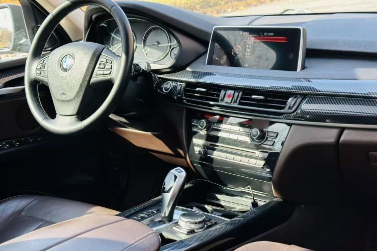 Used BMW X5 2015 xDrive28i
