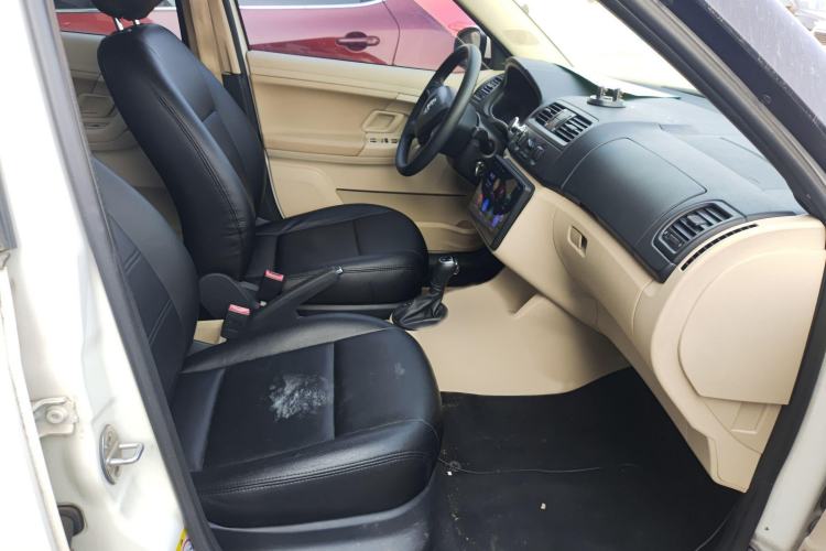 Used Skoda Fabia 2014 1.4L Automatic Crystal Edition