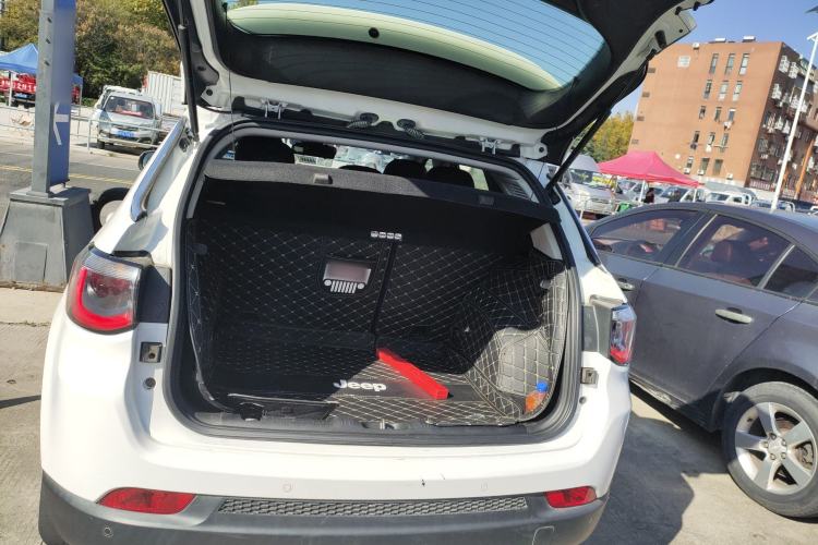 Used  Compass 2019 220T Automatic Family Edition
