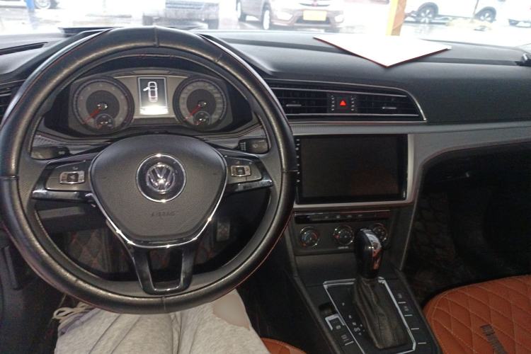 Used Volkswagen Lamando 2019 230TSI DSG Fashion Edition China V Standard