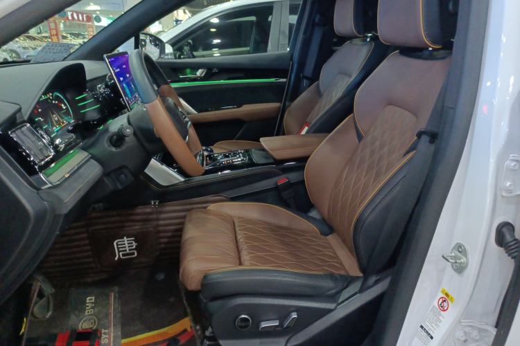 Used BYD Tang New Energy 2021 DM 2.0T Four-Wheel Drive High-Performance Flagship Model
