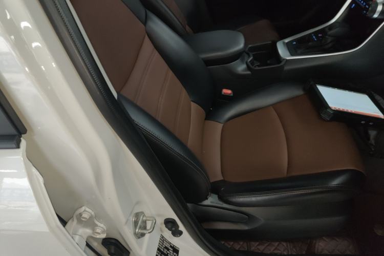 Used Toyota RAV4 2022 Dual-Engine 2.5L E-CVT Two-Wheel Drive Elite Edition
