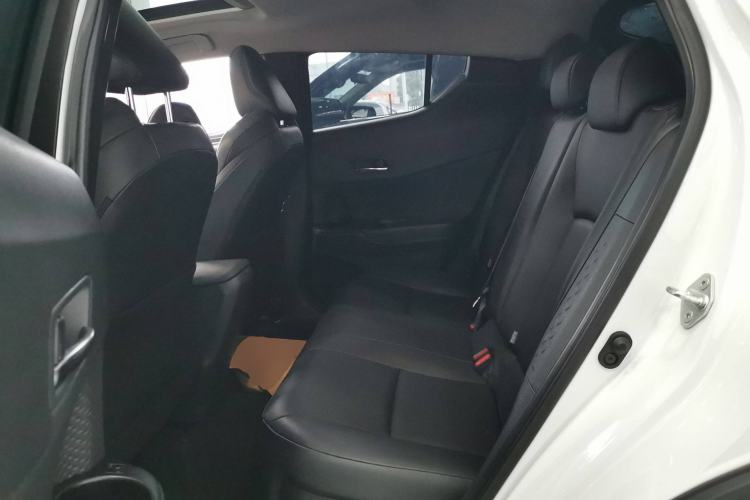 Used Toyota IZOA 2023 2.0L Enjoy Edition
