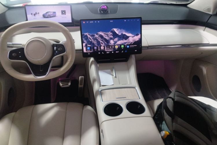 Used Hima Luxeed R7 2024 All-Electric 667 km Max