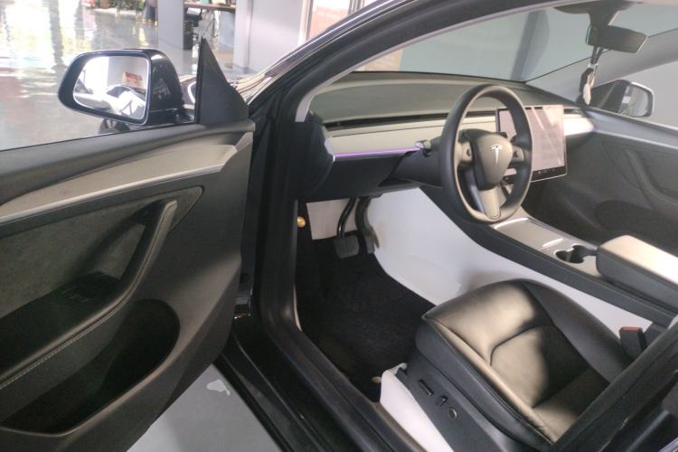 Used Tesla Model Y 2024 Rear-Wheel-Drive Version