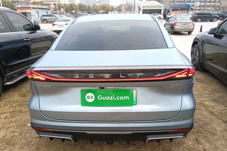 Used  L6 2025 EM-i 140km Starship Edition