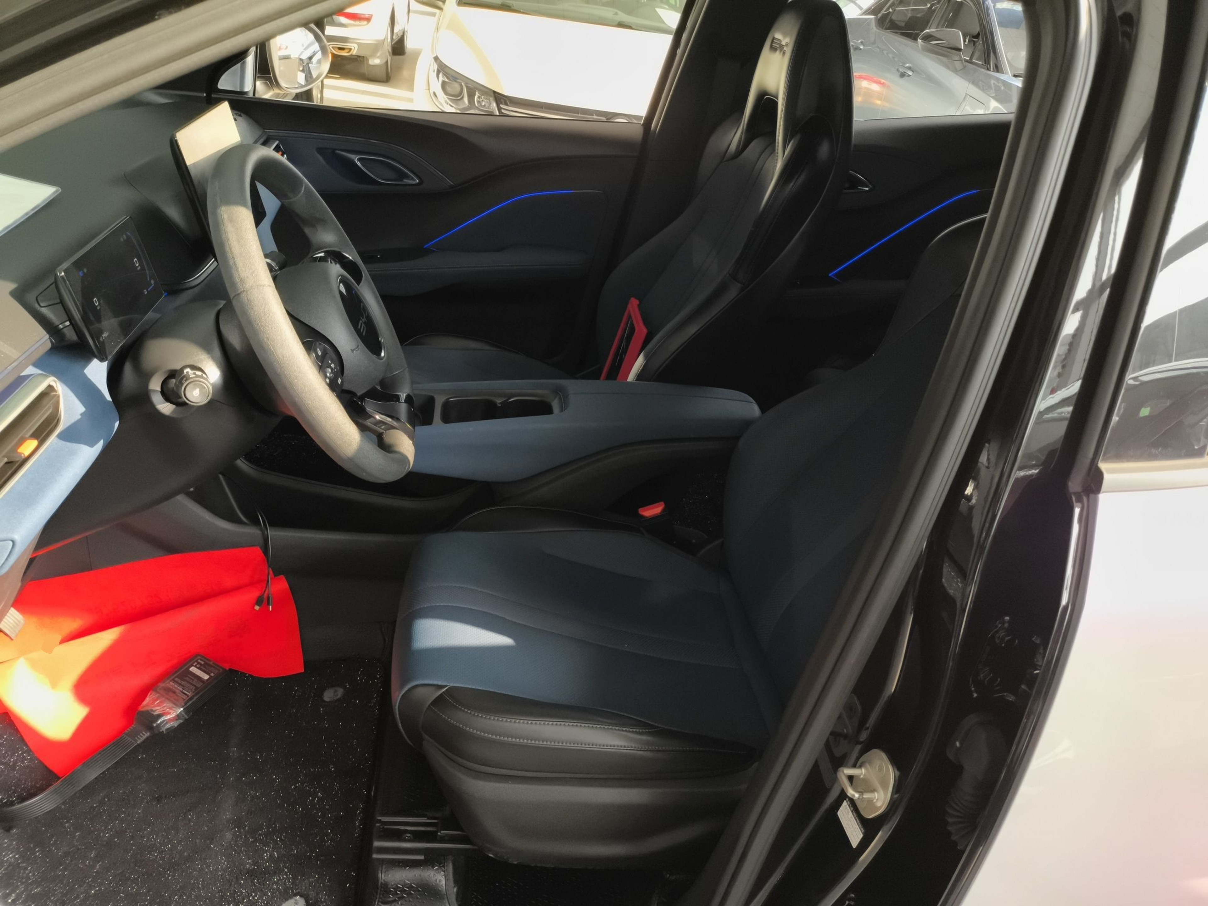 المقاعد الأمامية داخل السيارة