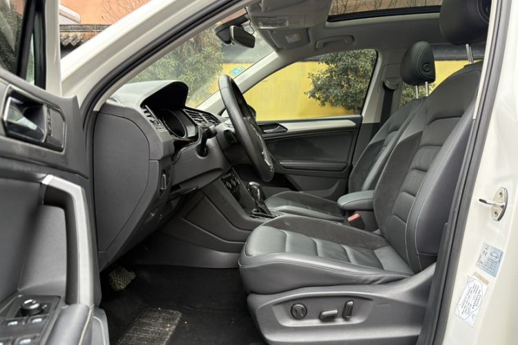 Used Volkswagen Tiguan L 2018 330TSI Automatic Two-Wheel Drive Luxury Edition
