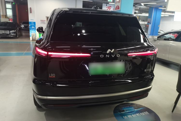 Used ONVO Luxeed L90 2025 Model—Ultra Six-Seater Version
