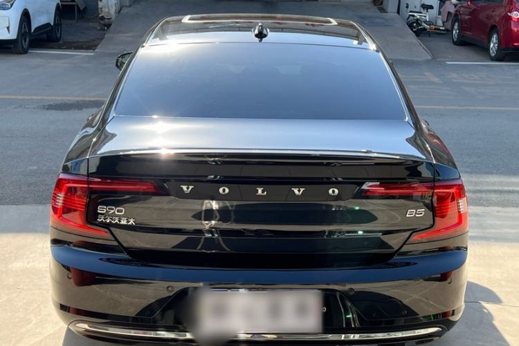 Used Volvo S90 2025 B5 Zhiya Luxury Edition
