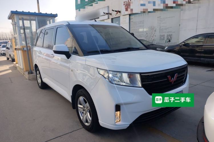 Used Wuling Hongguang PLUS 2020 1.5L Manual Comfort 7-Seater
