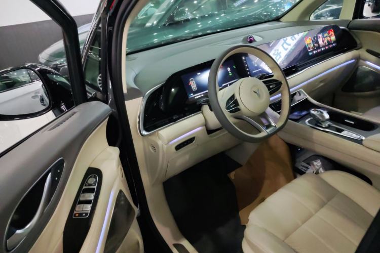 Used VOYAH Dream 2024 EV Long-Range Premium Edition